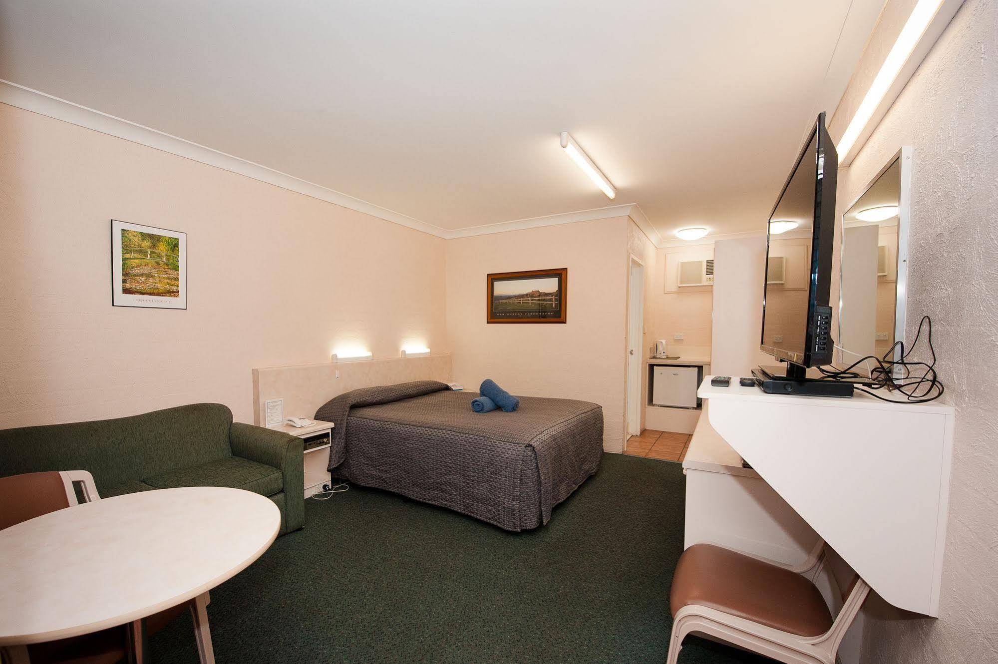 Sapphire City Motor Inn Inverell Esterno foto
